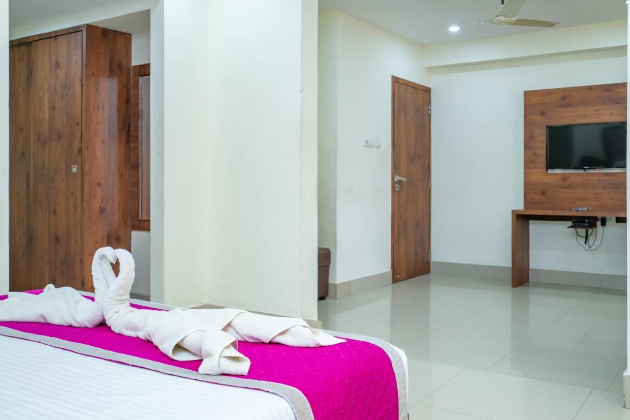 Nexstay Crystal Residency Kozhikode Extérieur photo